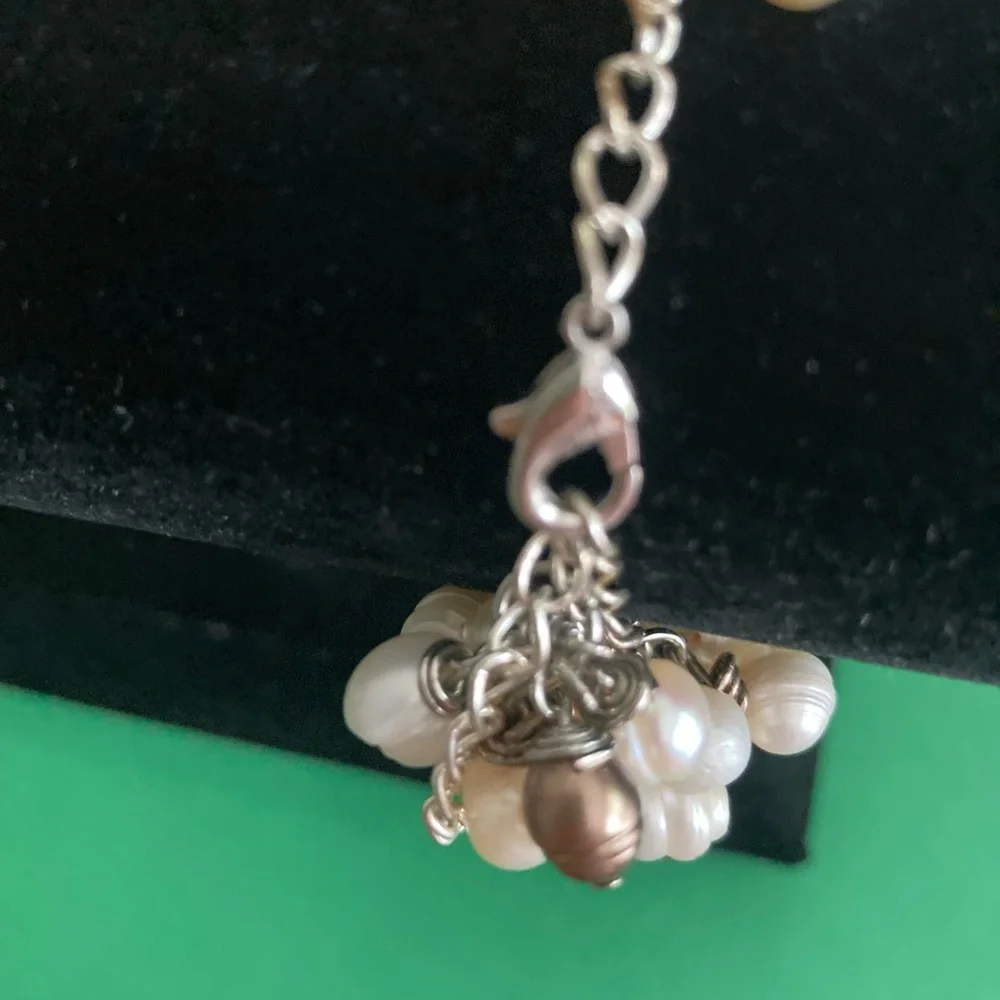 Vintage Pearl Cluster Bracelet - Picture 5 of 7